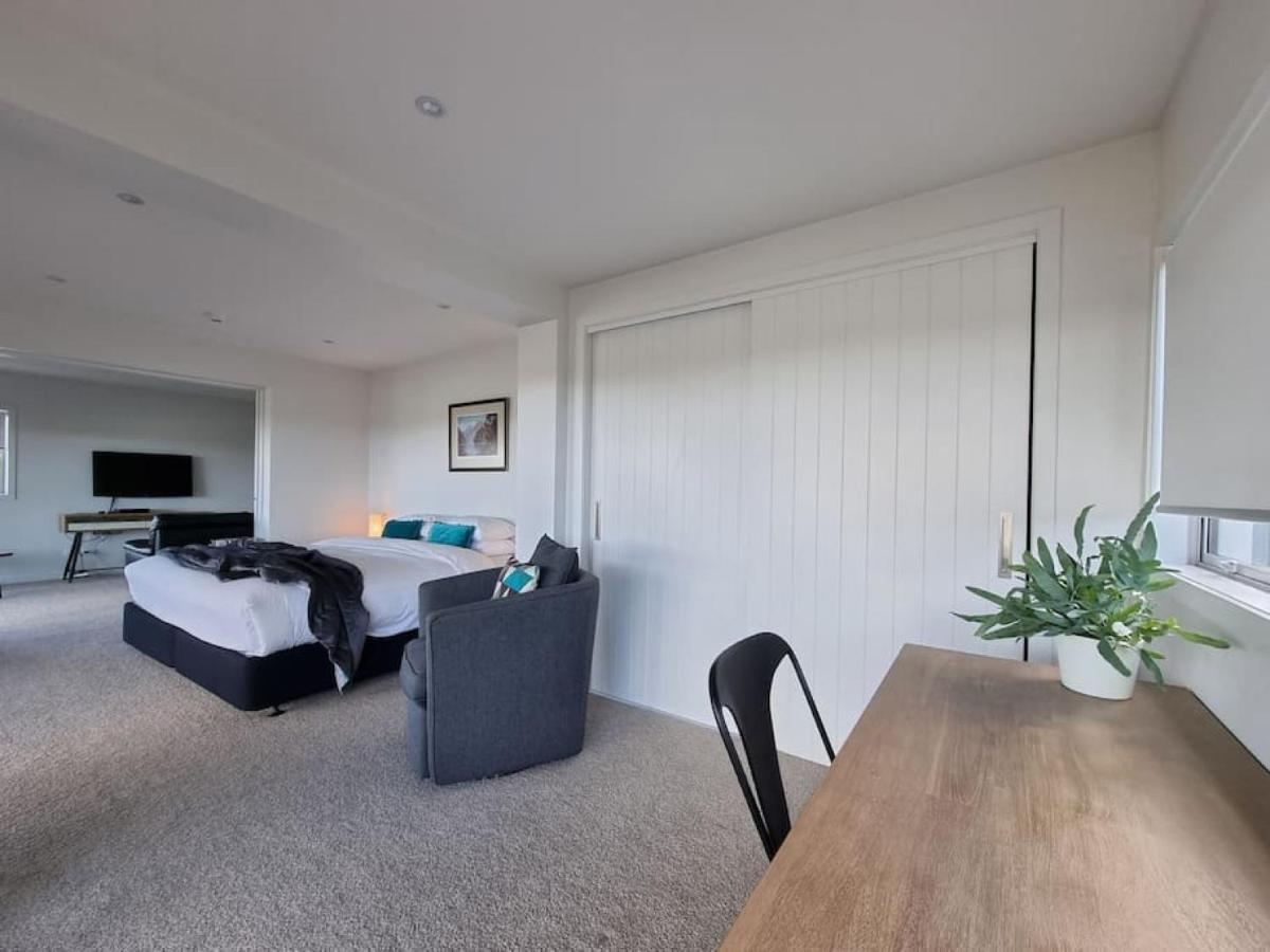 Fabulous Castor Bay 1 Bedroom With Views And Skytv Auckland Buitenkant foto