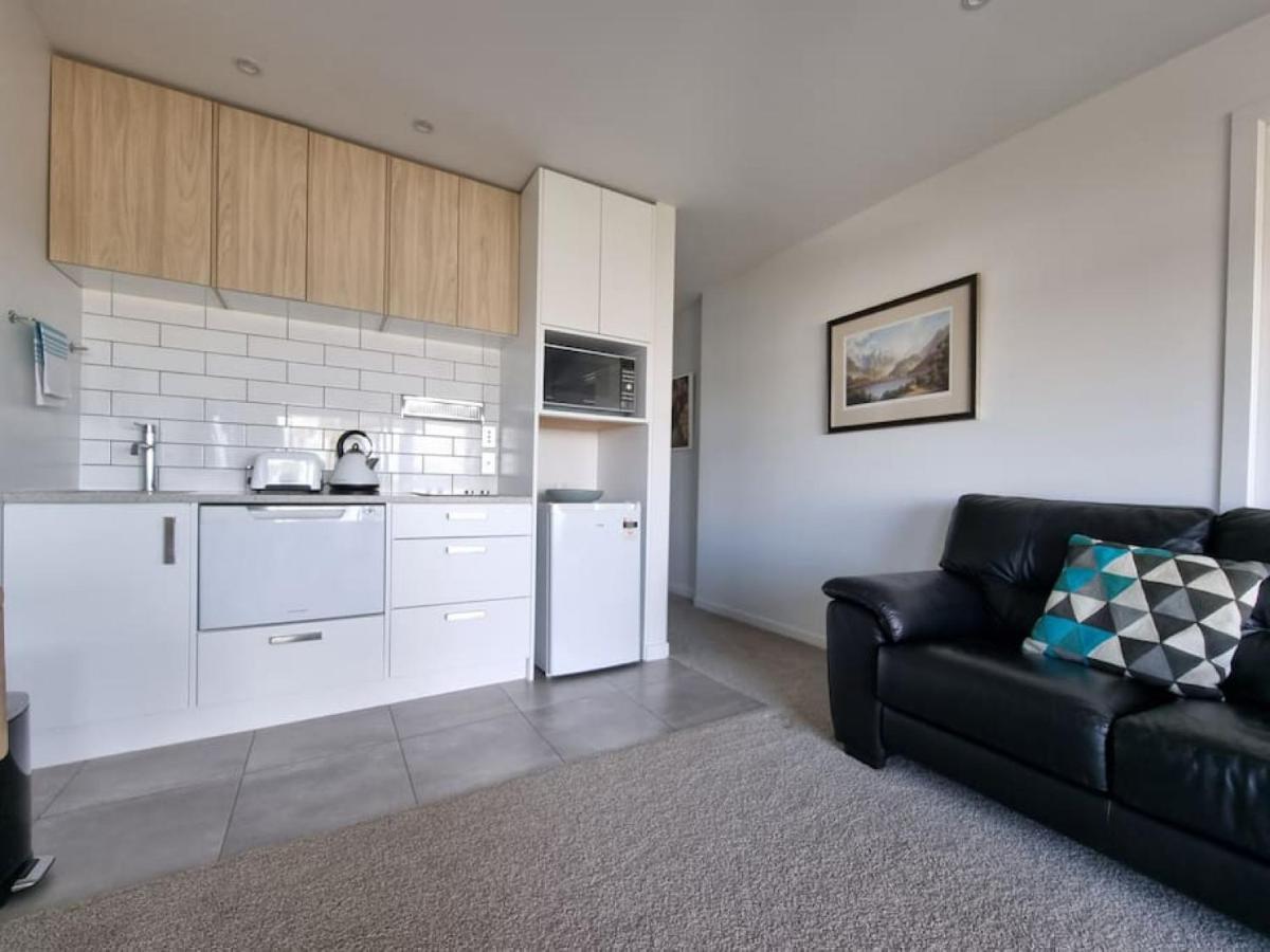 Fabulous Castor Bay 1 Bedroom With Views And Skytv Auckland Buitenkant foto