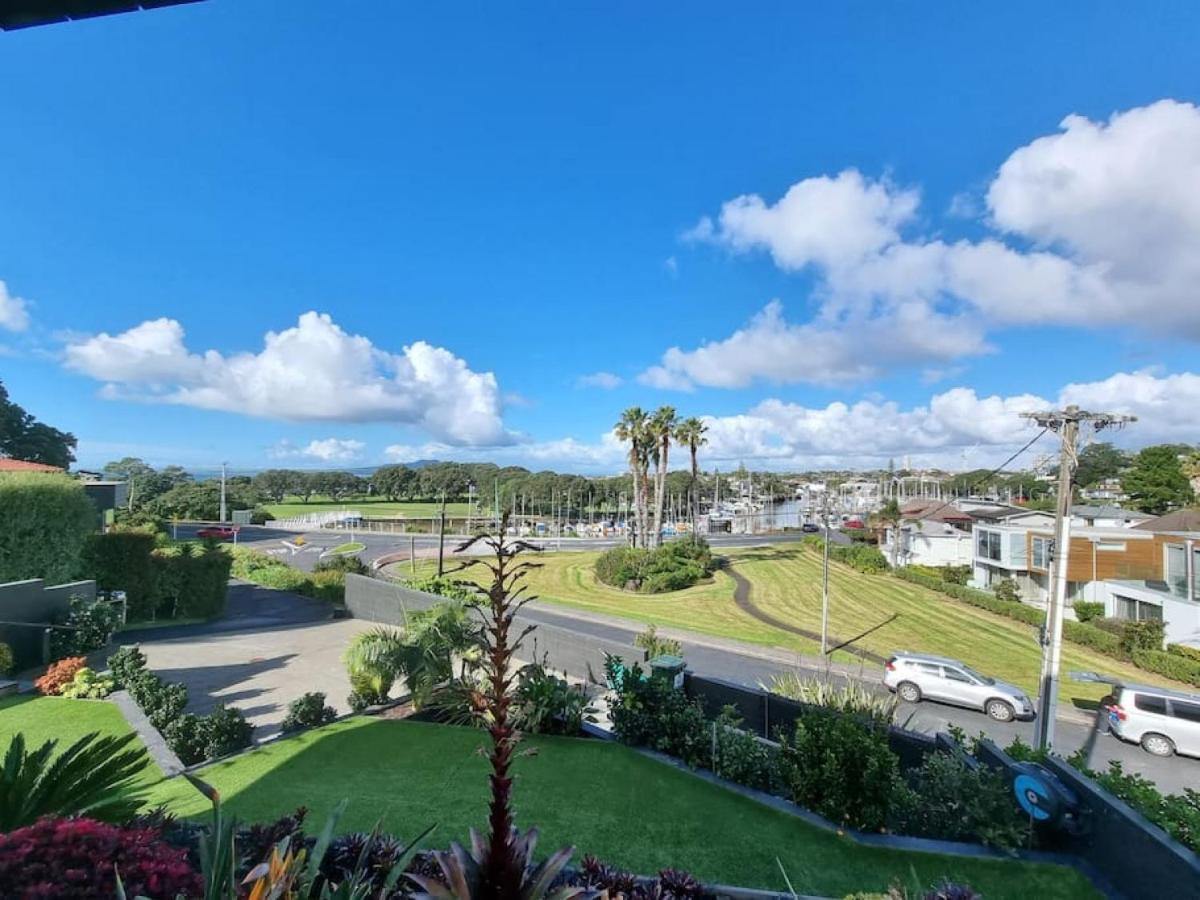 Fabulous Castor Bay 1 Bedroom With Views And Skytv Auckland Buitenkant foto